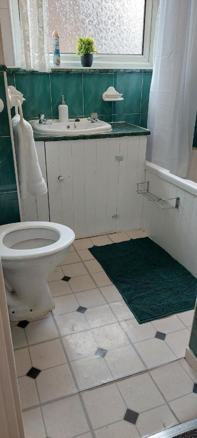 Bed and Breakfast Lizras Farnworth Zewnętrze zdjęcie